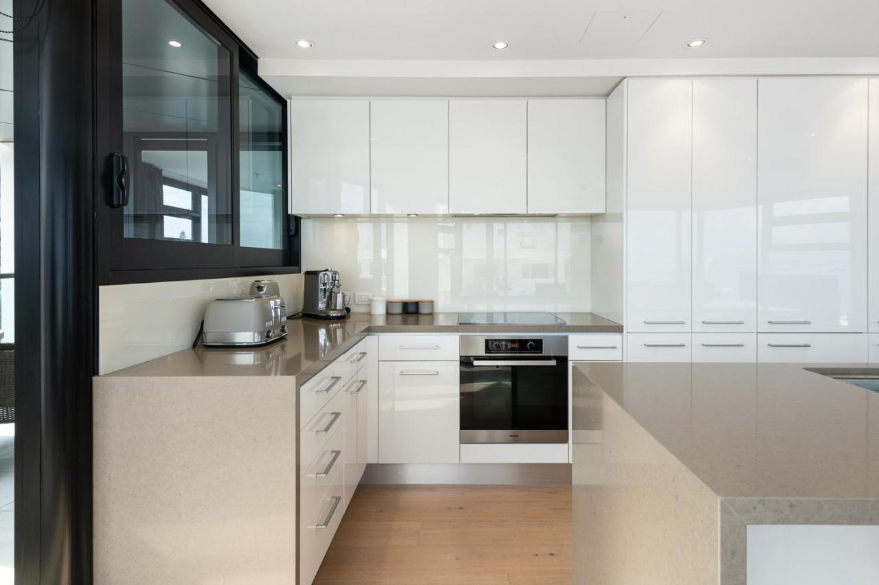 Superb Elevated Views Of Harbour With Heated Pool, Gym & Parking Διαμέρισμα Mount Maunganui Εξωτερικό φωτογραφία