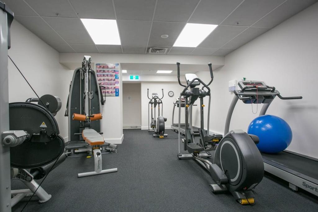 Superb Elevated Views Of Harbour With Heated Pool, Gym & Parking Διαμέρισμα Mount Maunganui Εξωτερικό φωτογραφία
